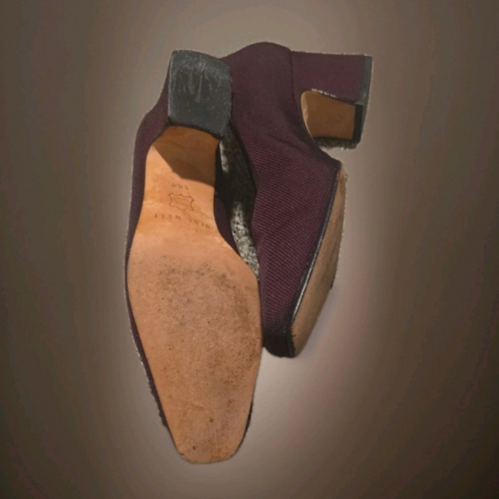 NINE WEST Women’s 6.5M Plum Fabric Square Toe Block  Heel Pumps - Picture 6 of 6